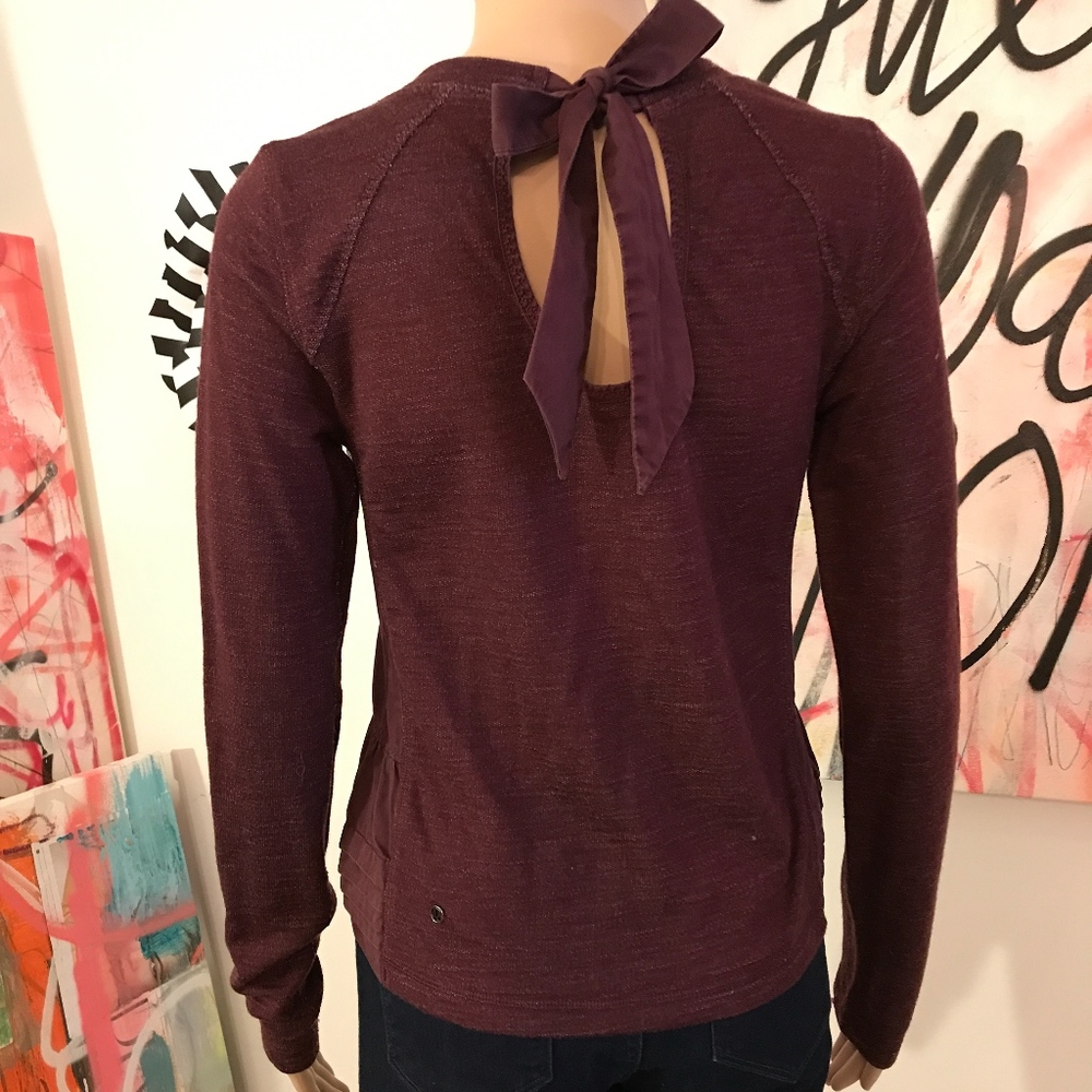 Lululemon Sweatshirt sz 6